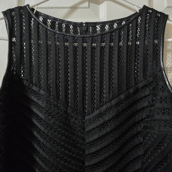 LRL Textured Chevron Scuba Sheath Dress, Vegan Leather Trim, Cage Neck, EUC! - Picture 7 of 14